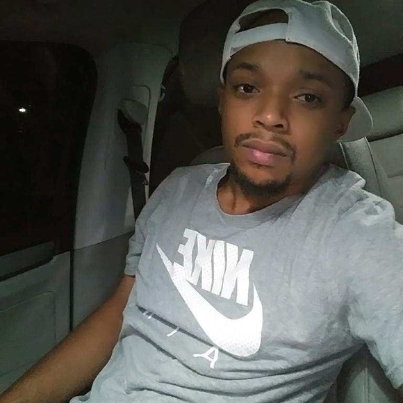 Meet your Posher, Chris - Picture 1 of 1